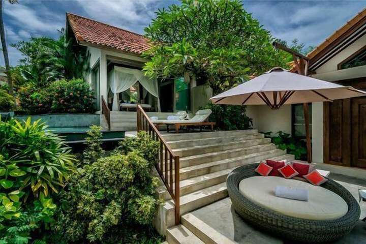 Sundeck 36 of 37