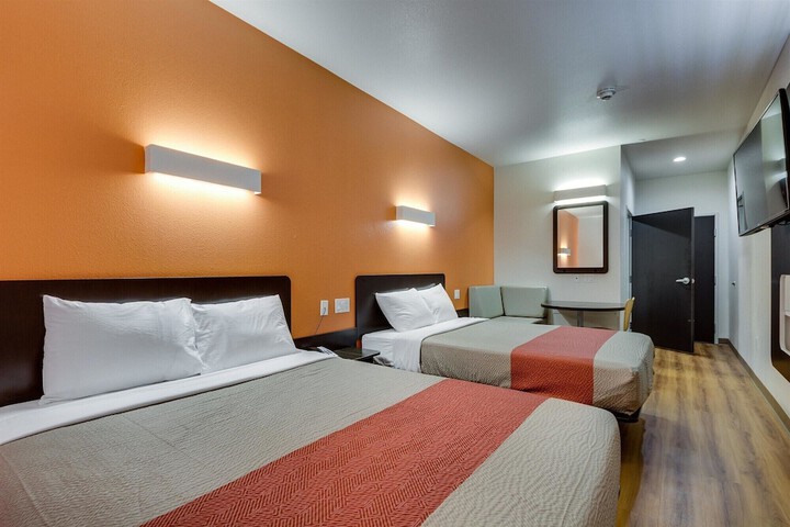 Room 14 of 59