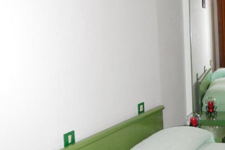 HOTEL NEGRO
