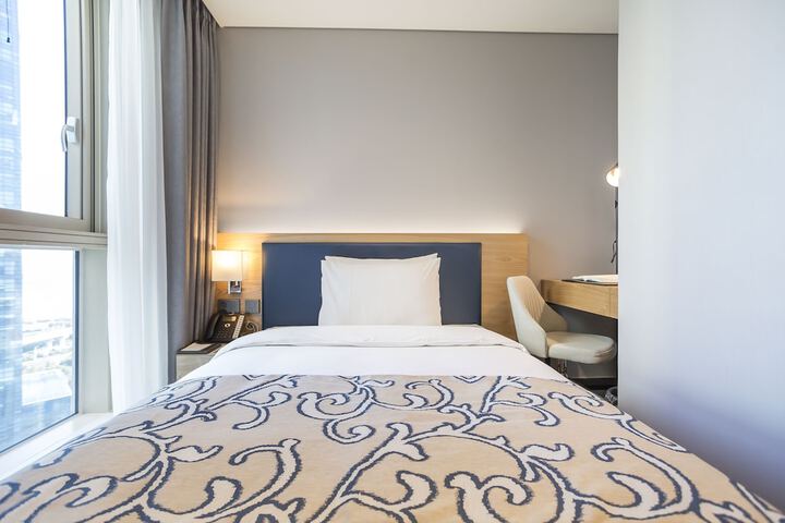 Room 3 of 55