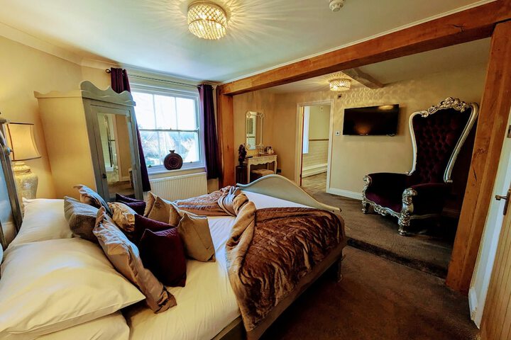Room 9 of 36