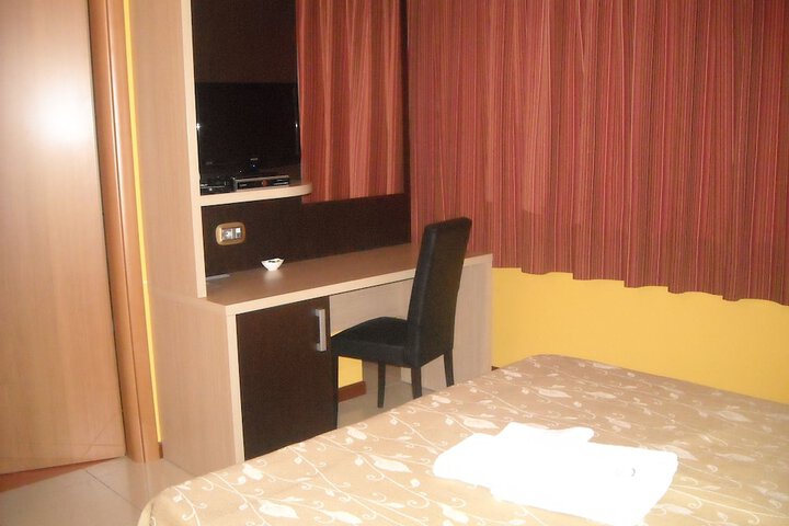 Room 34 of 84