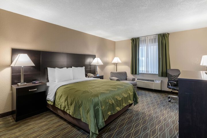 1 King Bed Mobility Accessible (6 of 9)