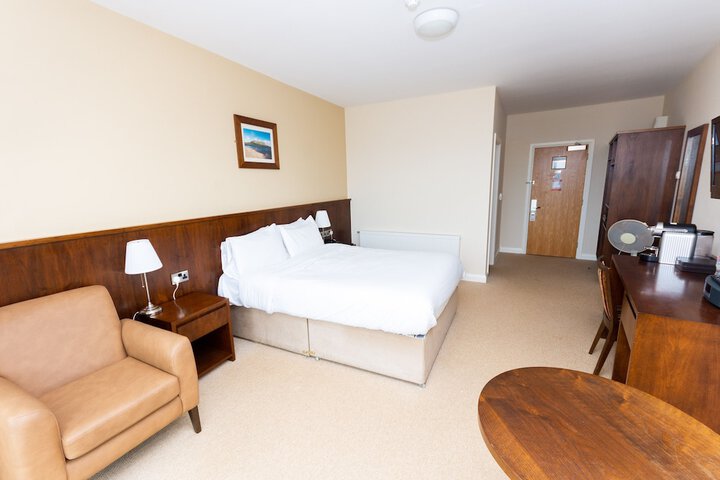 Room 5 of 49