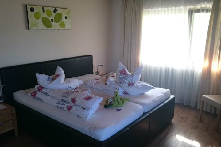 Room 4 of 61