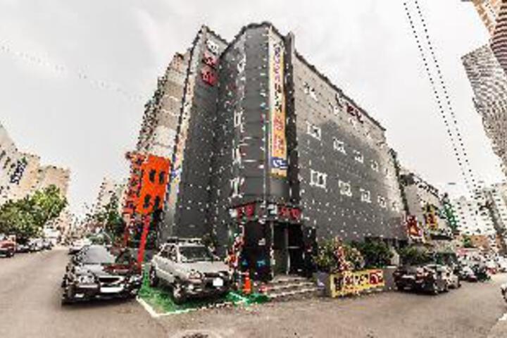 Hotel 2 of 23