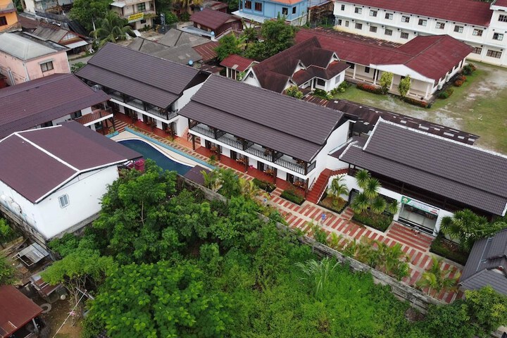 Exterior of Confetti Garden Resort