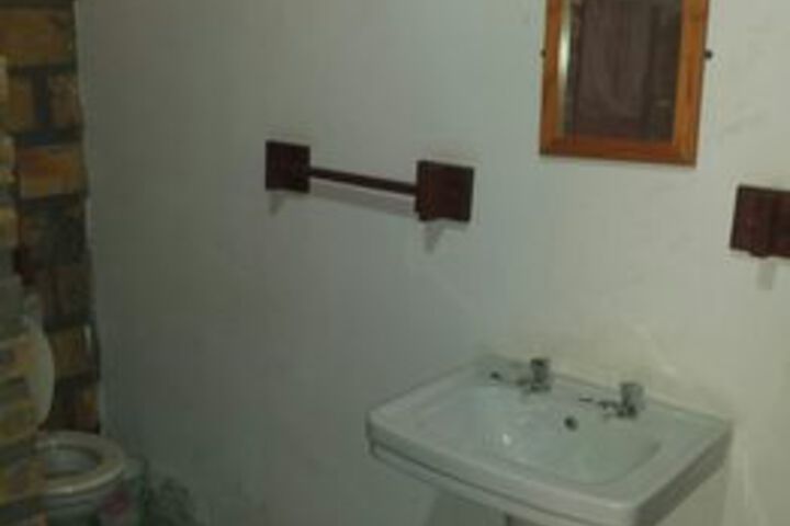 Room 4 of 41