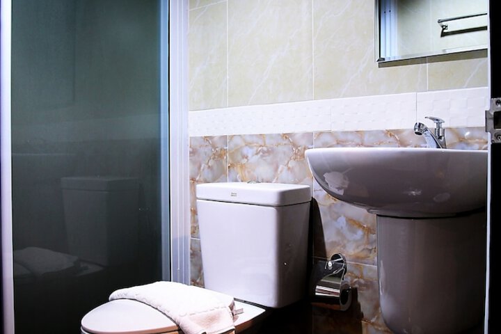 Room 23 of 36