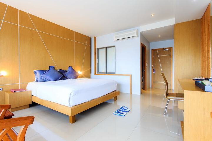 Room 14 of 112