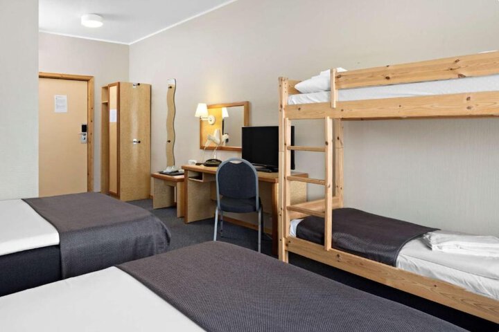 Room 6 of 31