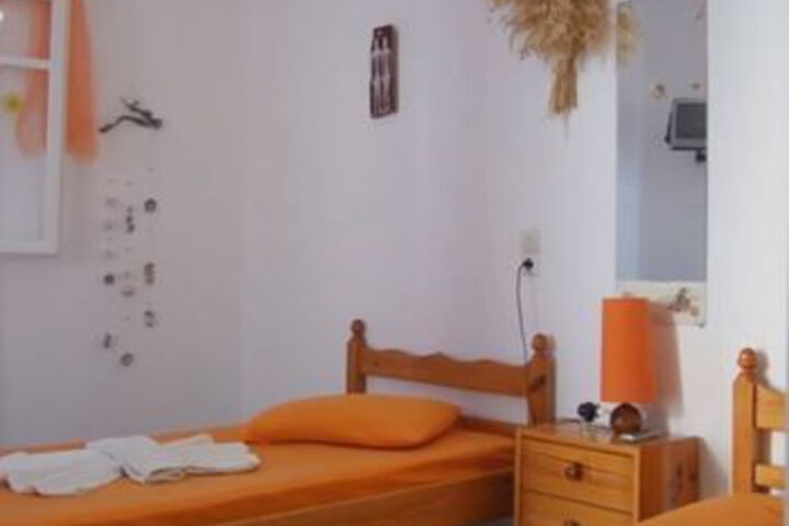Room 14 of 37