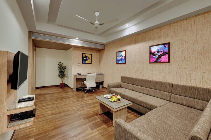 Room 14 of 22