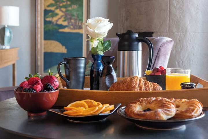 Breakfast/Coffee Service 75 of 95