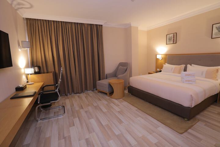 Room 15 of 163