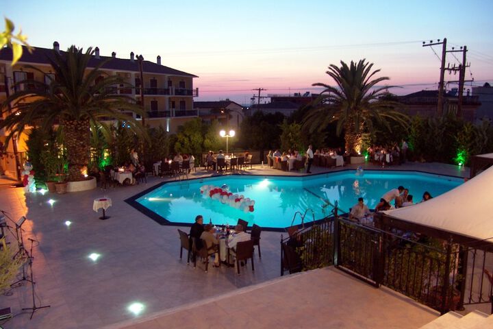 Hotel with Pool