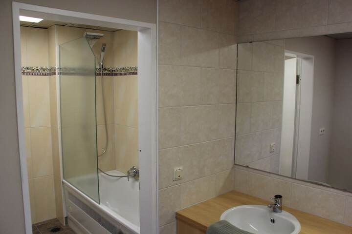 Room 19 of 42
