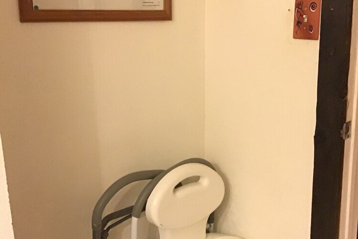 Room 10 of 49