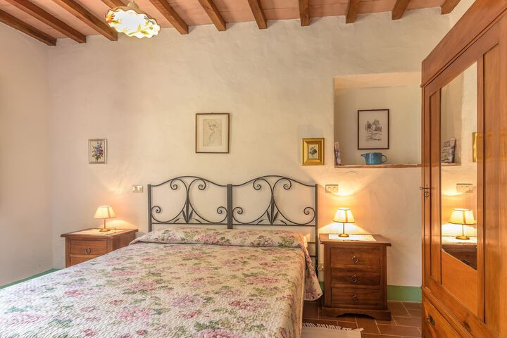 Room 4 of 13