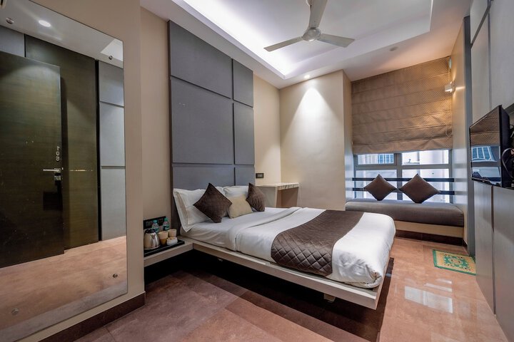 Room 10 of 46