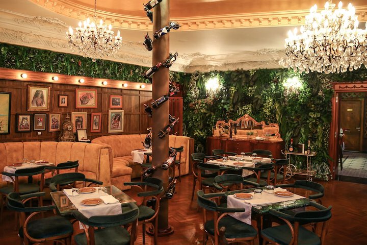 Dining 50 of 82