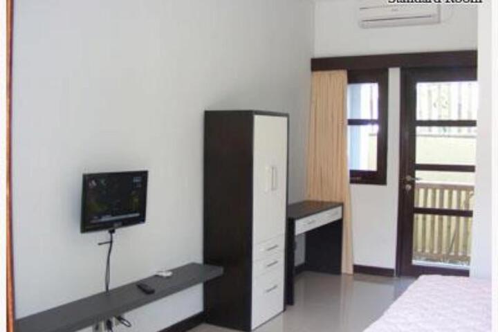 Room 2 of 6