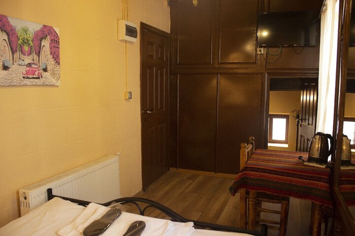 Room 7 of 57