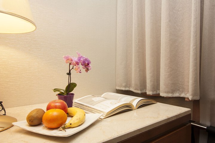 Room 25 of 30