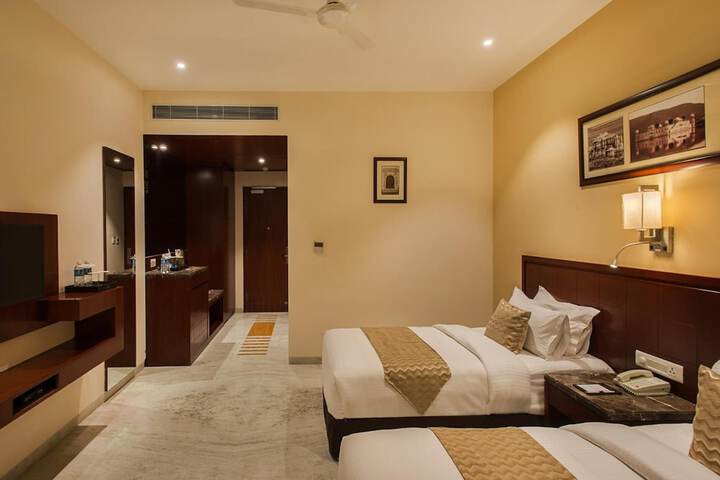 Room 14 of 43
