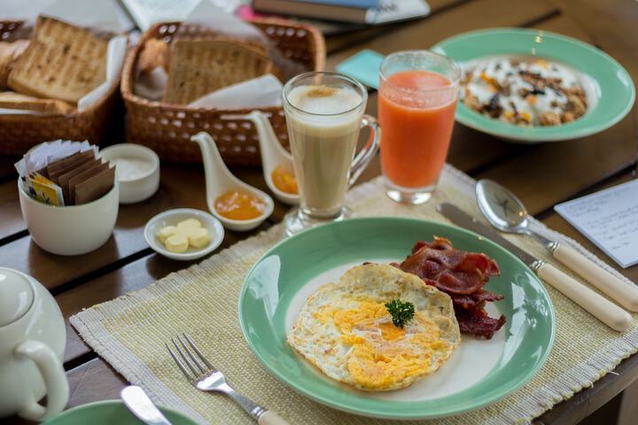 Breakfast/Coffee Service 91 of 132