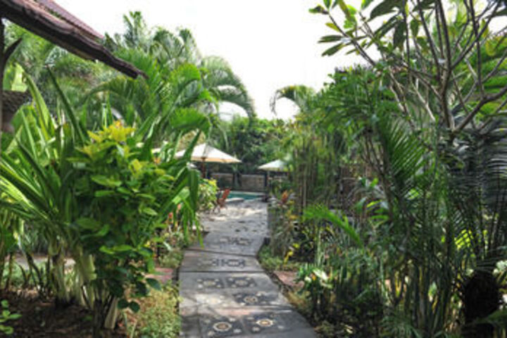 Hotel Exterior 6 of 26