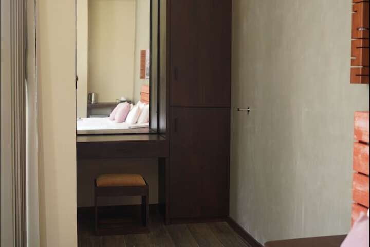 Room 22 of 80