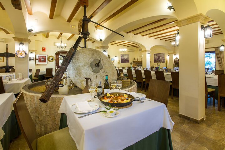 Dining 82 of 174