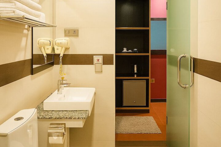 Room 18 of 24
