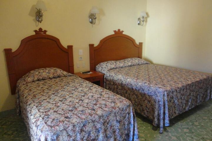 Room 10 of 50
