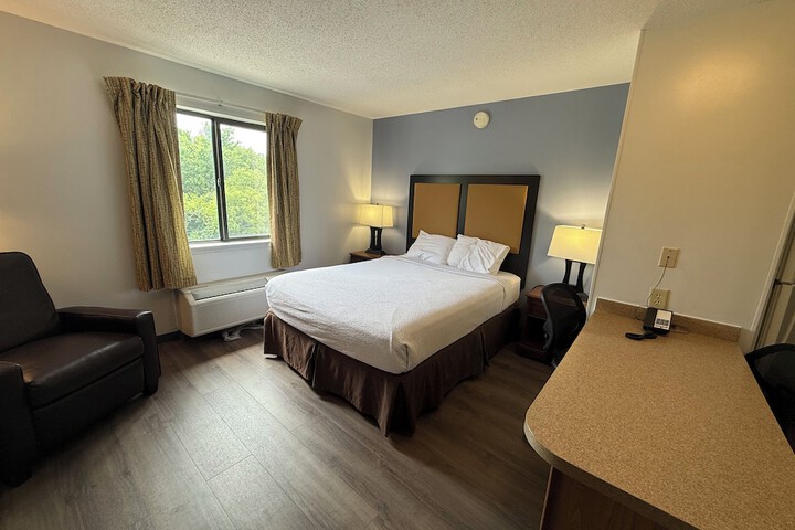 Room 10 of 17