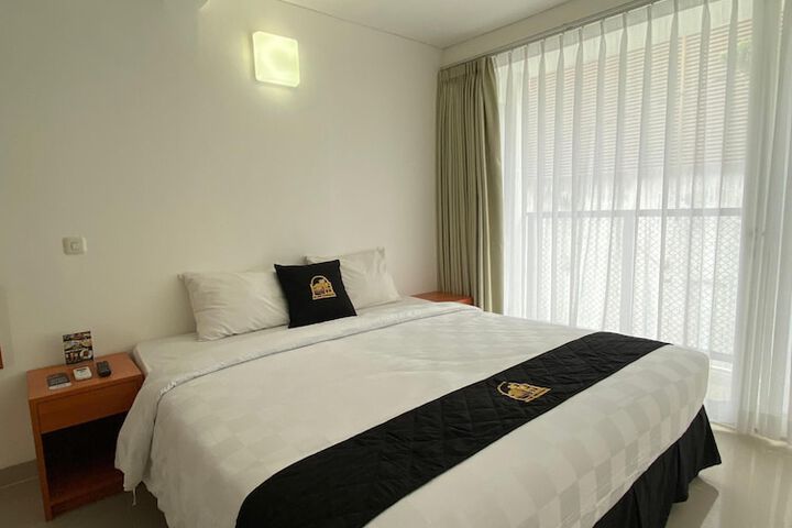 Room 3 of 18