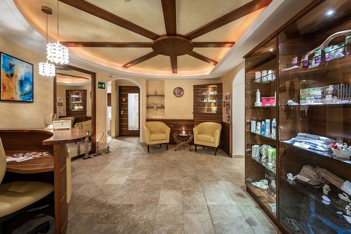 Hotel Interior 56 of 106