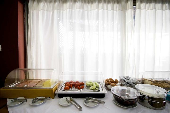 Breakfast buffet