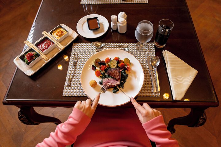 Dining 22 of 46