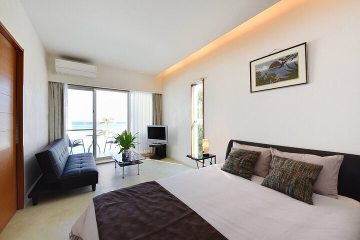 Room 4 of 34