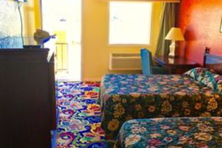 Room 5 of 17