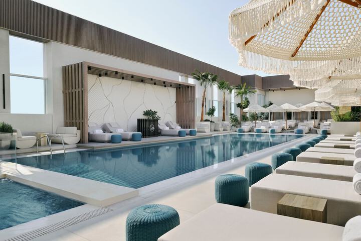 Pool 64 of 120