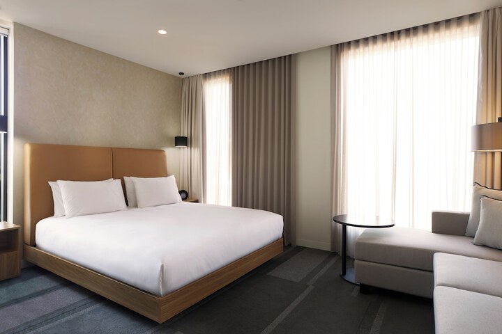 Room 10 of 45