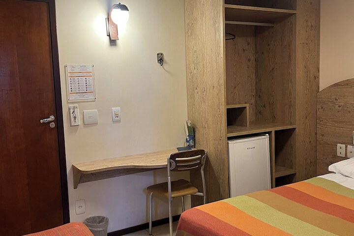 Room 38 of 80