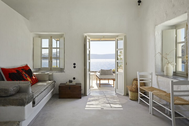 Room 9 of 25