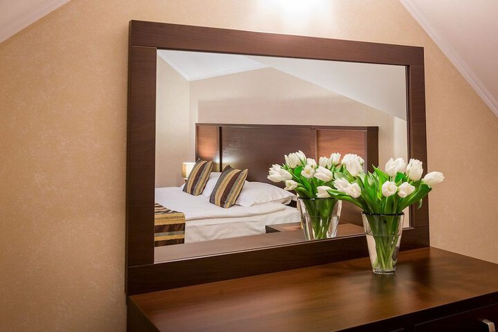 Room 34 of 85