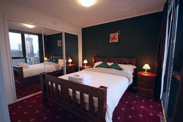 Room 30 of 66