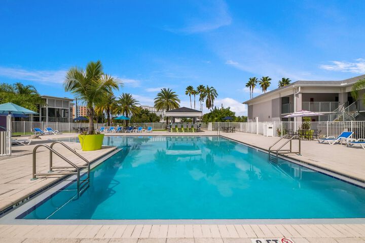 Pool 43 of 62