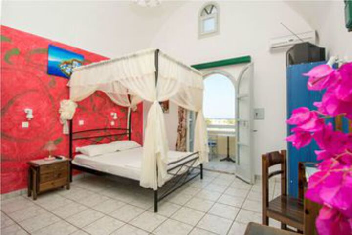 Room 21 of 34